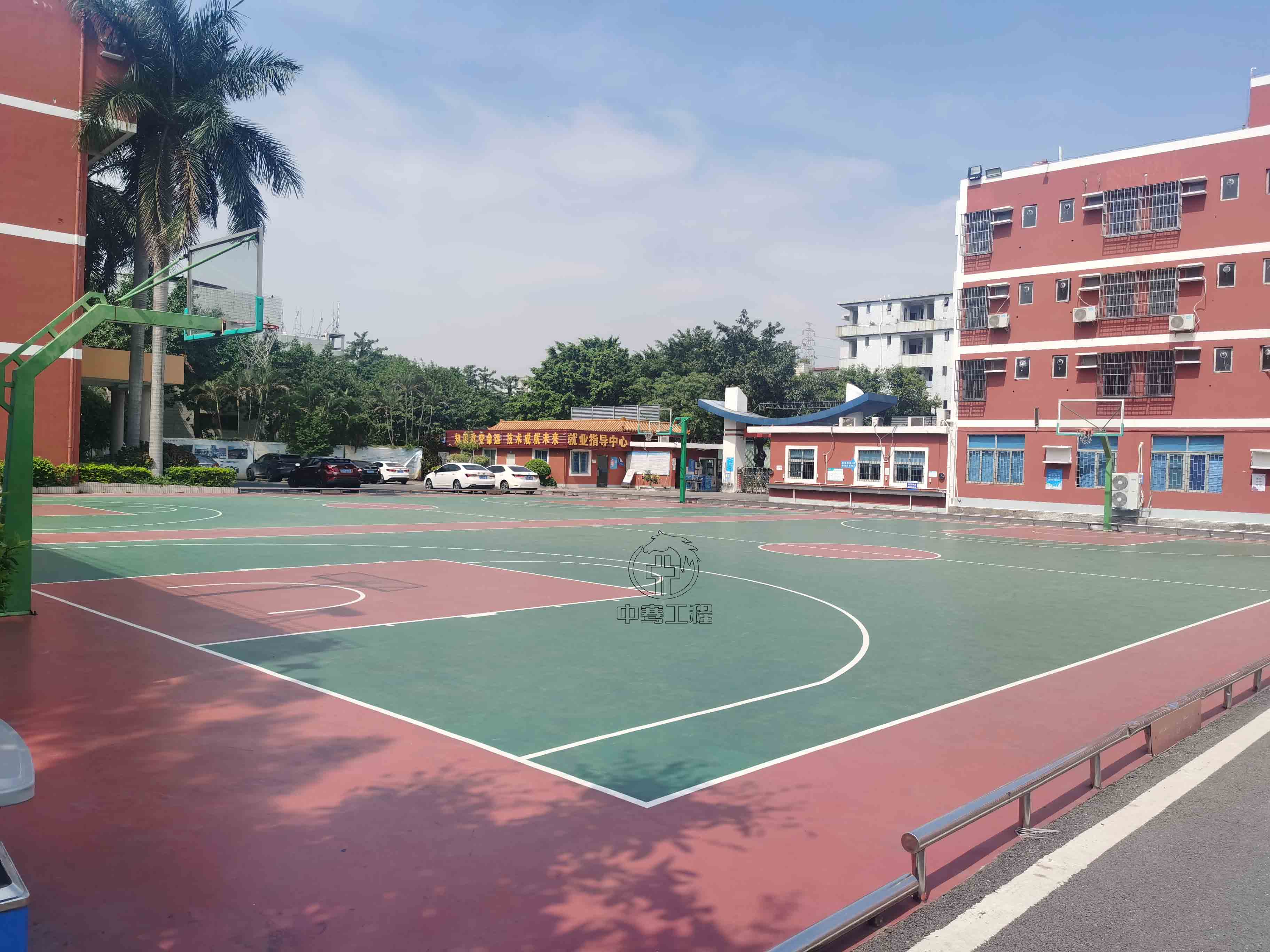 全球最大篮球场：南京青奥体育公园体育馆——运动与艺术的超级地标‌