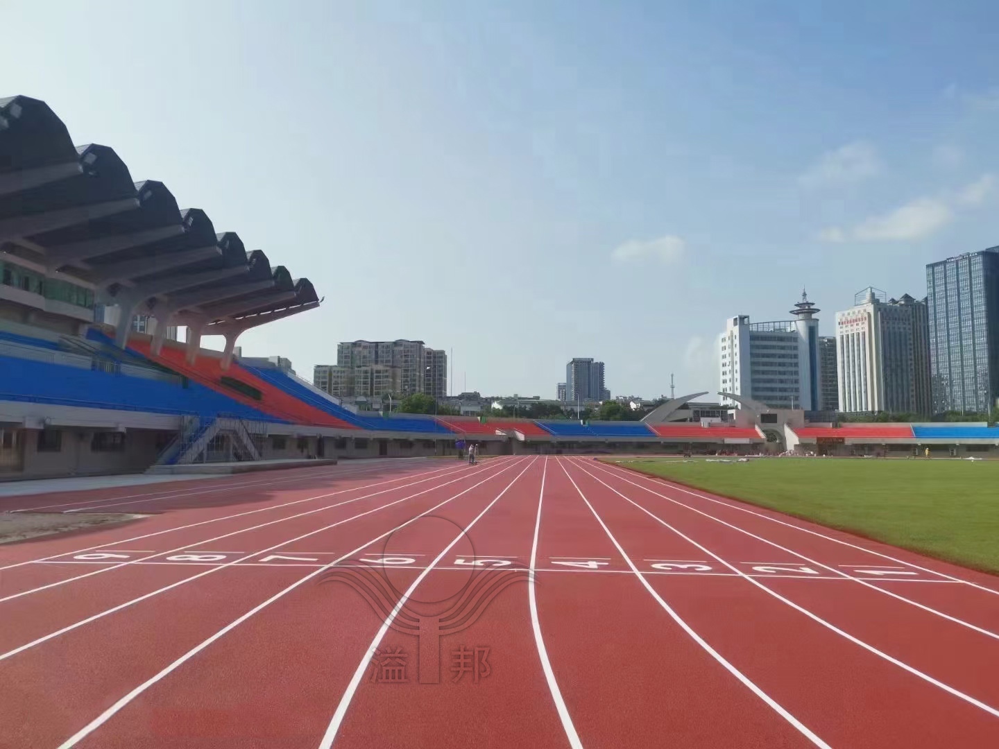 全塑型塑胶跑道 全塑型塑胶跑道